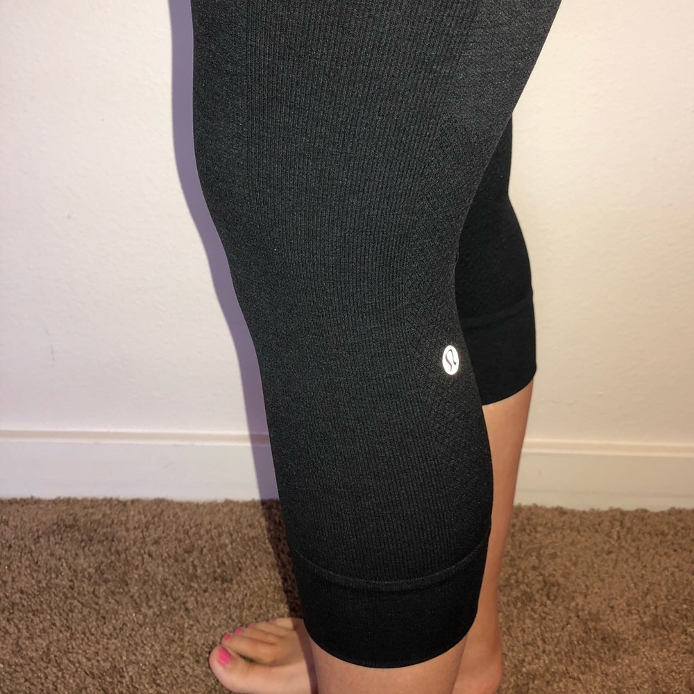 Lululemon cropped ribbed leggings